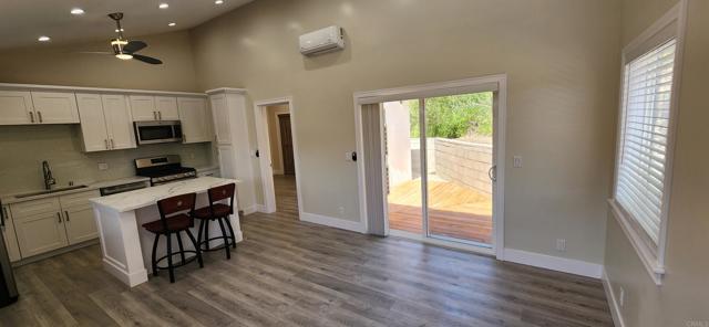 7920 Rocoso Lane, Carlsbad CA: https://media.crmls.org/mediaz/fce4044b-0e56-4276-b6d6-67d1885f5670.jpg