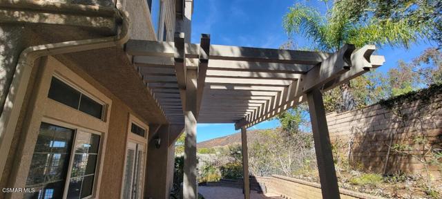 2669 Dorado Court, Thousand Oaks CA: https://media.crmls.org/mediaz/fce521e4-0e3d-47db-a8e1-fda10bb300cc.jpg