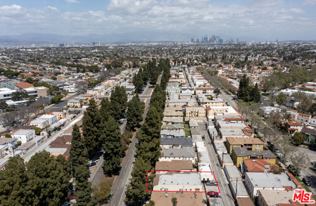 4264 Leimert Boulevard, Los Angeles CA: https://media.crmls.org/mediaz/fce5f287-6b52-4855-8dca-d5b928ac73d3.jpg