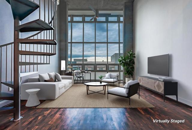 311 Oak Street, Oakland CA: https://media.crmls.org/mediaz/fce65ec9-86ff-48d9-a7a9-c46485d25cf7.jpg