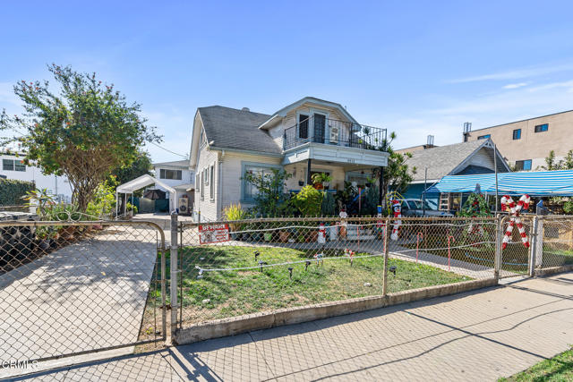 3512 3514 E 7th Street, Los Angeles CA: https://media.crmls.org/mediaz/fce678a9-ab4f-4d75-9f5e-095d99921aec.jpg