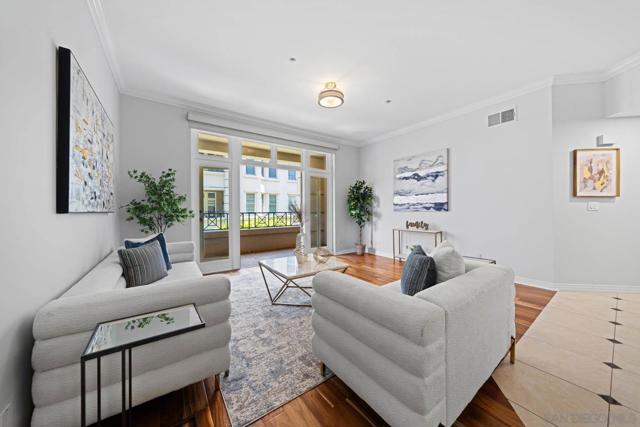 655 India St, San Diego CA: https://media.crmls.org/mediaz/fce6d15f-da12-484d-a09e-35665cda53f8.jpg