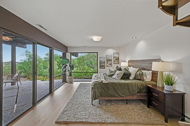435 Golden Oak Drive, Portola Valley CA: https://media.crmls.org/mediaz/fce79b98-df90-4514-8cf6-02e129349d87.jpg