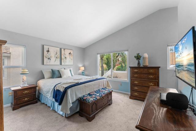 729 Mosaic Cir, Oceanside CA: https://media.crmls.org/mediaz/fce8bc11-9a70-4989-8b81-6469ca25e145.jpg