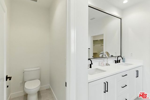 182 Plum Lily, Irvine CA: https://media.crmls.org/mediaz/fce9b8c8-5089-4662-8e76-a2281ea28e1b.jpg