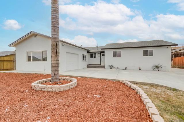 824 PARAISO AVE, Spring Valley CA: https://media.crmls.org/mediaz/fce9c8a3-42e0-4e80-a5a7-4b38aa051c36.jpg