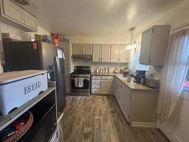 708 Hill Avenue, Watsonville CA: https://media.crmls.org/mediaz/fcea1ab8-dcc1-4672-aa77-8feef541fb48.jpg