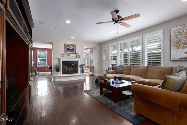 Image 9 of 60 For 10931 Shadow Hills Avenue