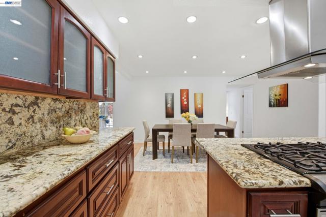 6387 Narcissus Ave, Newark CA: https://media.crmls.org/mediaz/fceaa151-e2af-42d6-83df-13e4e0c55274.jpg