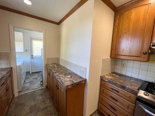 1632 Albemarle Way, Burlingame CA: https://media.crmls.org/mediaz/fceb2c02-9a5b-492e-8054-37c1f3cc3a52.jpg