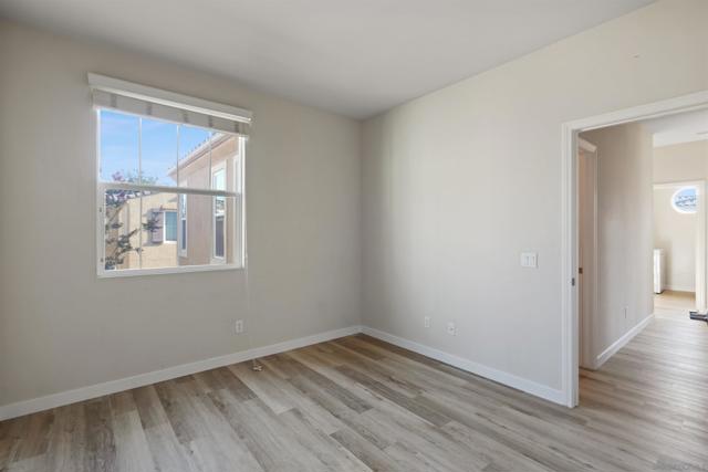 1445 Caminito Sicilia, Chula Vista CA: https://media.crmls.org/mediaz/fcec0b3f-9361-4127-ae80-069a822946d4.jpg