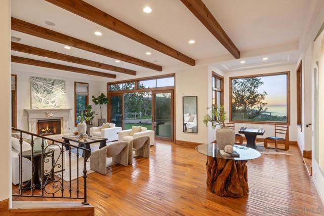 Image 9 of 69 For 8080 La Jolla Scenic Dr