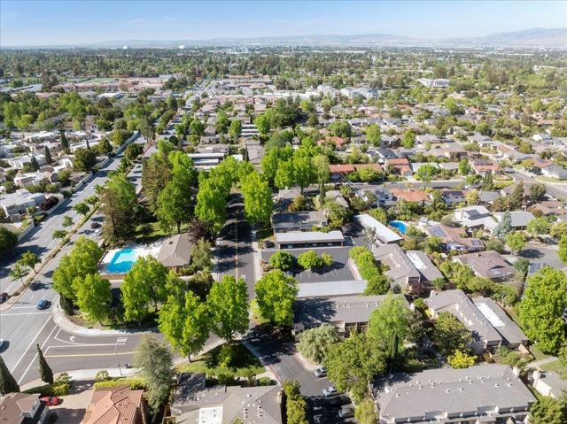 125 Connemara Way, Sunnyvale CA: https://media.crmls.org/mediaz/fcecc429-8074-4076-a827-d11583076676.jpg