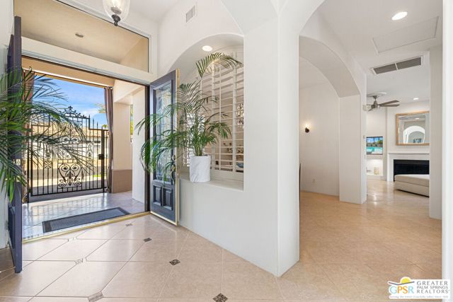 2 Via Elegante, Rancho Mirage, CA 92270