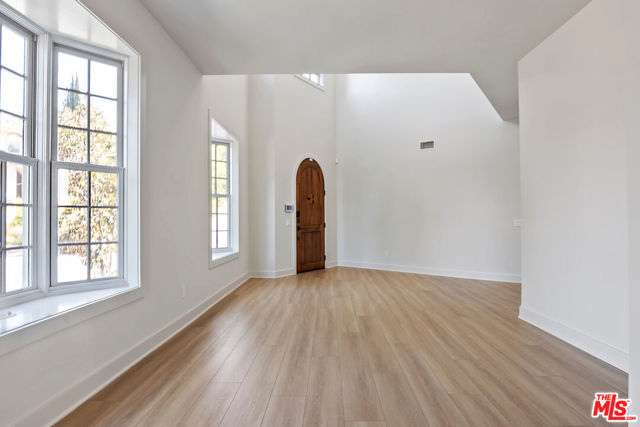 23550 Valley View Road photo 2