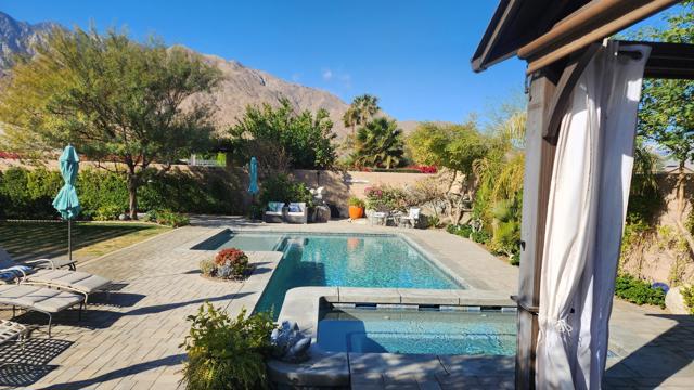 1002 Alta Cresta, Palm Springs CA: https://media.crmls.org/mediaz/fcedb880-d3be-4c82-b82e-271f7f416c7b.jpg