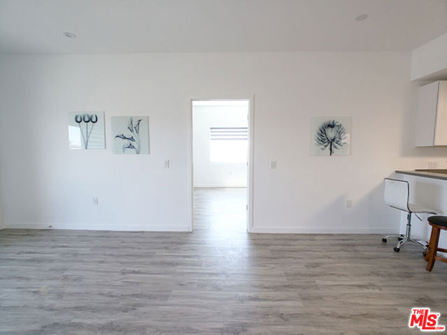 1229 S Kingsley Drive, Los Angeles CA: https://media.crmls.org/mediaz/fcede062-a629-45e2-8cd9-3d6650ccd565.jpg