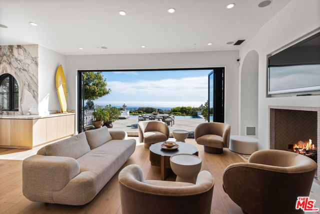 Drew Fenton | 6201 Murphy Way Malibu CA | MLS: 7162643