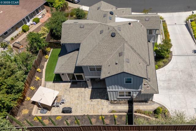 5540 Southbrook Drive, Clayton CA: https://media.crmls.org/mediaz/fcee6348-226f-485f-9965-16089fb0aa90.jpg