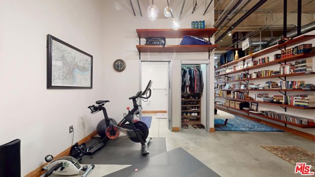 1130 S Flower Street, Los Angeles CA: https://media.crmls.org/mediaz/fcef022d-47f9-4ae9-9021-5ebce993e388.jpg