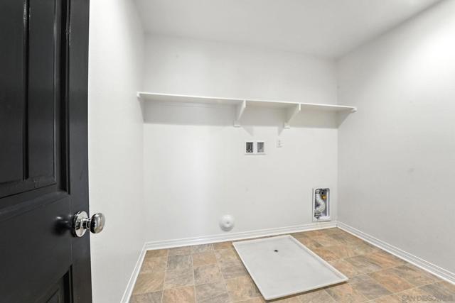 30499 Ridgely Way, Menifee CA: https://media.crmls.org/mediaz/fcefbaae-92b0-4368-9483-6b30c6d03d63.jpg