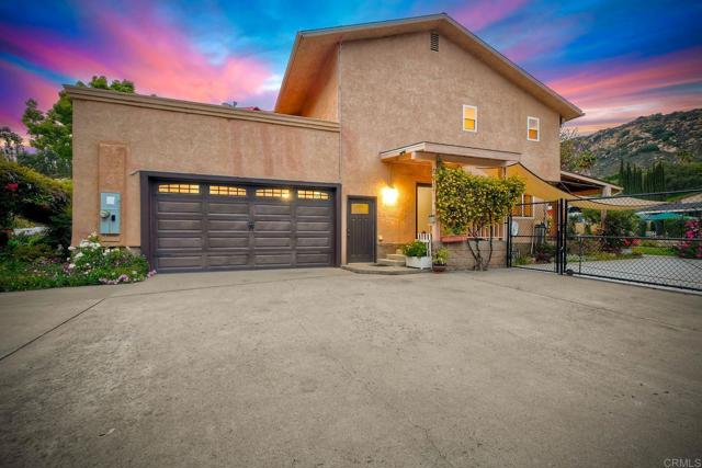 3097 Hidden Creek, Escondido CA: https://media.crmls.org/mediaz/fcf065f9-ad2f-4a77-b066-90e057513824.jpg