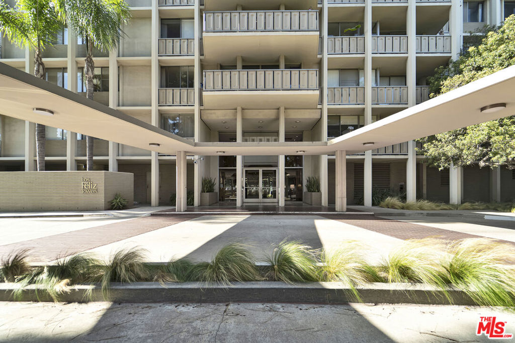 4455 Los Feliz Boulevard #407
