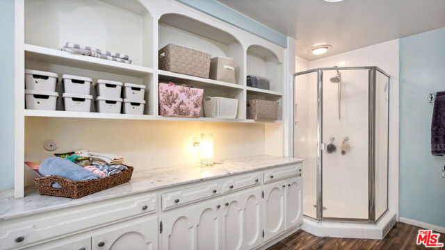 4559 Morella Avenue, Valley Village CA: https://media.crmls.org/mediaz/fcf1477c-31d8-417a-9792-3bafbc575a0f.jpg