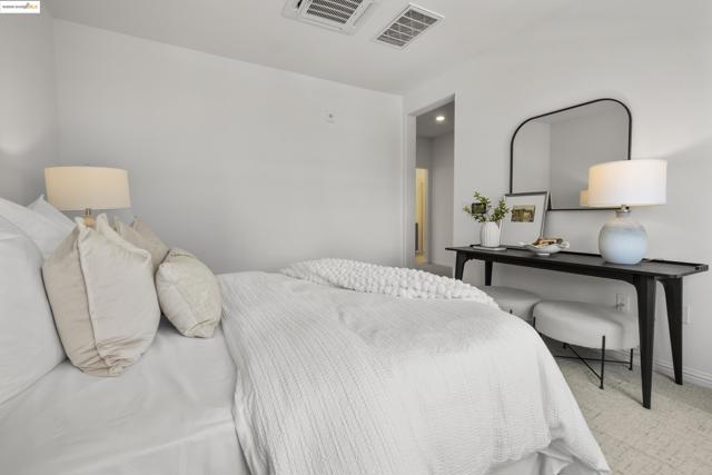 2818 Fifth Street, Alameda CA: https://media.crmls.org/mediaz/fcf18763-3338-43e3-bd7e-980e732a8edc.jpg