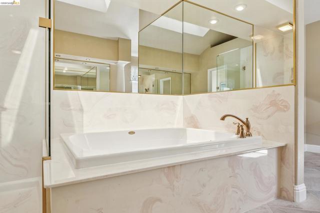 Image 40 of 55 For 5362 Saddleback Ct.