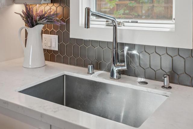 1 Millbrae Circle, Millbrae CA: https://media.crmls.org/mediaz/fcf487b4-8869-4bb7-a2bf-a70d5dbd7d60.jpg