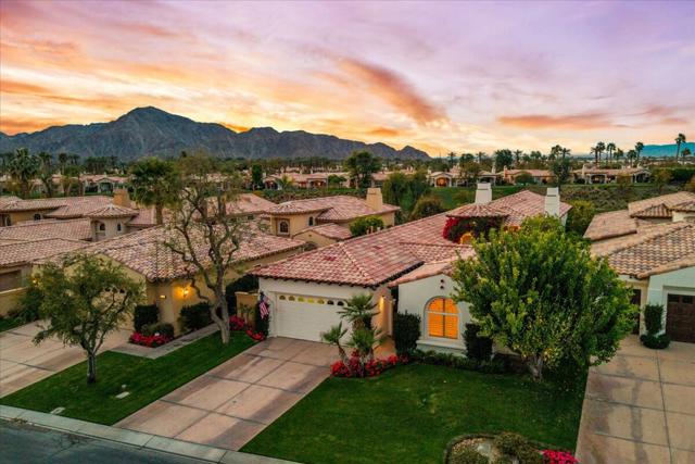 48385 Vista Calico, La Quinta CA: https://media.crmls.org/mediaz/fcf53623-4c5e-47b1-8628-1496719b2c2c.jpg