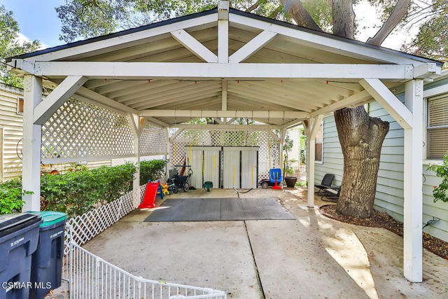 90 Sherwood Drive, Westlake Village CA: https://media.crmls.org/mediaz/fcf7493a-2f0c-4f6a-b06a-71d5f1fc3435.jpg