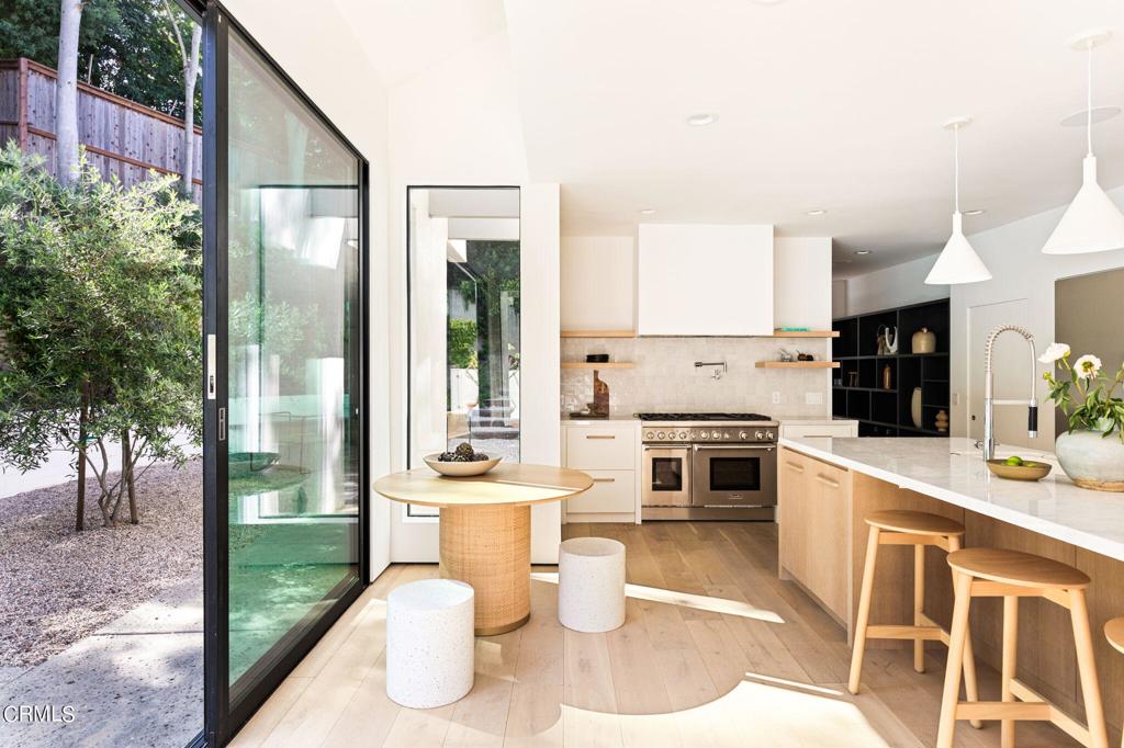 11210 Briarcliff LaneStudio City img 5