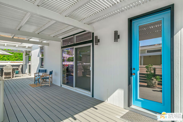 112 Pali Drive, Palm Springs CA: https://media.crmls.org/mediaz/fcf79be3-e133-4323-ad24-22ef7fcf9f7d.jpg