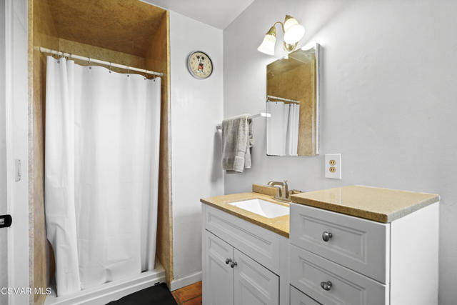 236 Granada Street, Camarillo CA: https://media.crmls.org/mediaz/fcf7ac7b-133f-4fe2-b979-501bc316e1d7.jpg