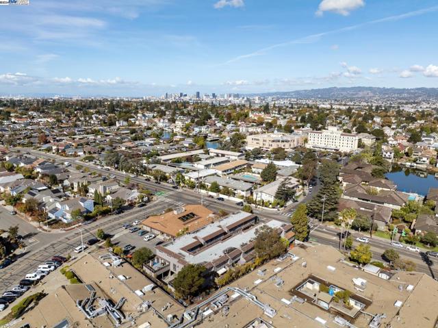 2106 Otis Dr, Alameda CA: https://media.crmls.org/mediaz/fcf7dea8-e39b-41d2-98cc-d70d98a83aec.jpg