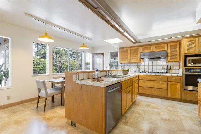 882 Maranta Avenue, Sunnyvale CA: https://media.crmls.org/mediaz/fcf80a12-2b87-4892-adfc-6f737b358e06.jpg
