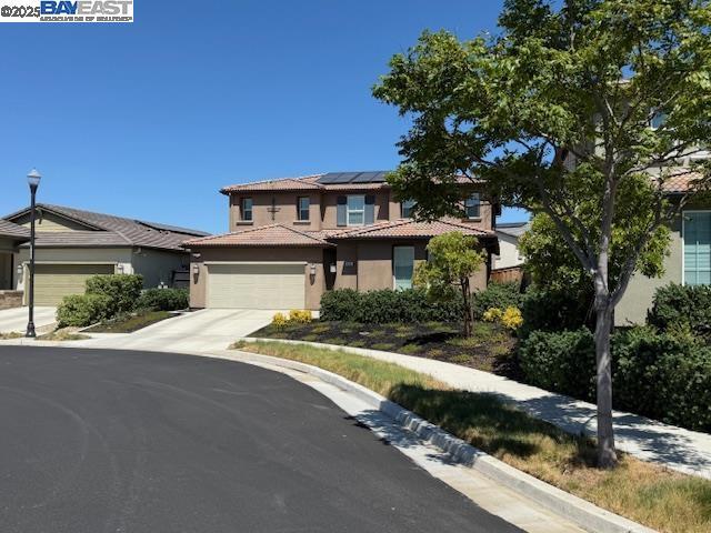 6822 Spanner Ct, Tracy CA: https://media.crmls.org/mediaz/fcf8213b-8b00-4516-afcc-c5d18d731f06.jpg