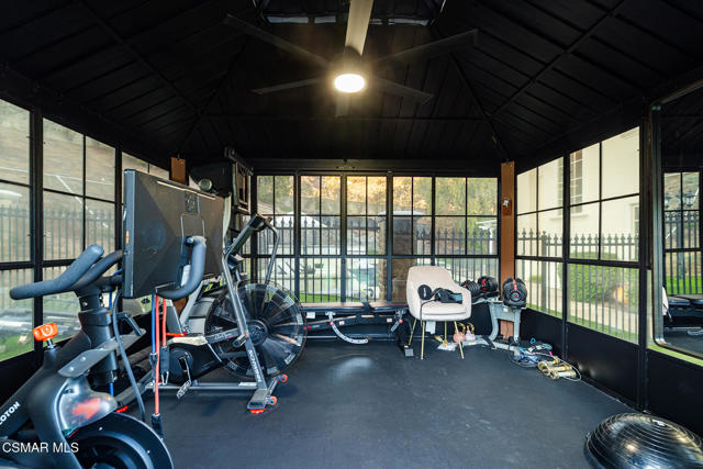 29475 Malibu View Court, Agoura Hills CA: https://media.crmls.org/mediaz/fcf82378-d6f6-495f-8af2-a3349685814c.jpg