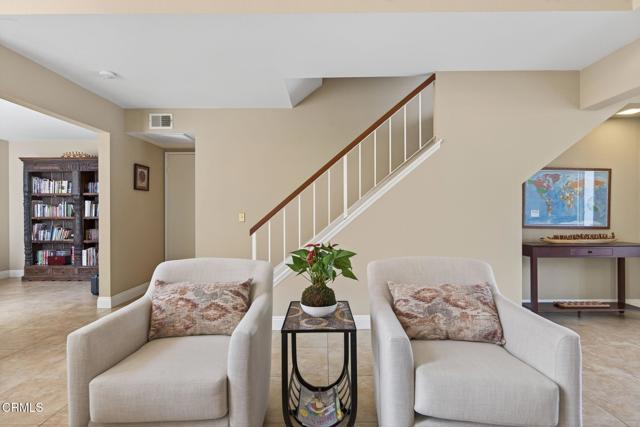 Detail Gallery Image 11 of 43 For 1216 Mission Verde Dr. Dr, Camarillo,  CA 93012 - 2 Beds | 2/1 Baths