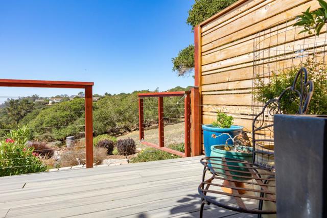 18530 Berta Ridge Place, Salinas CA: https://media.crmls.org/mediaz/fcf86532-094d-44d5-a6e8-064e587fa940.jpg