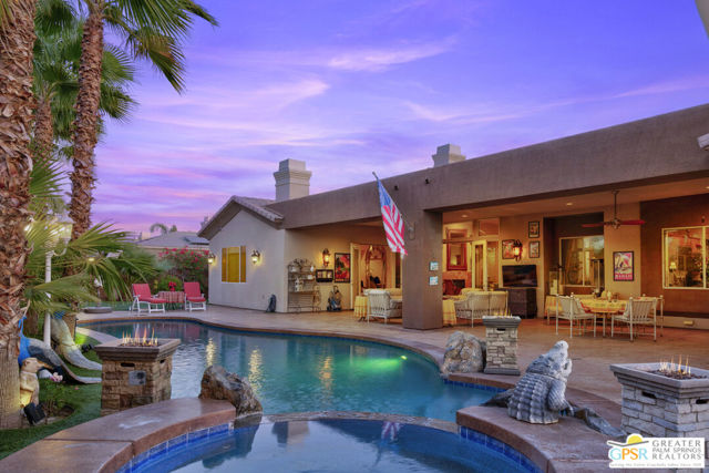 18 Calais Circle, Rancho Mirage CA: https://media.crmls.org/mediaz/fcf8885d-b1da-4294-809d-154363e8c5d9.jpg
