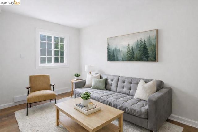 3114 california, Berkeley CA: https://media.crmls.org/mediaz/fcf88a77-cdb7-4f7f-8a49-dd14b5fcb962.jpg