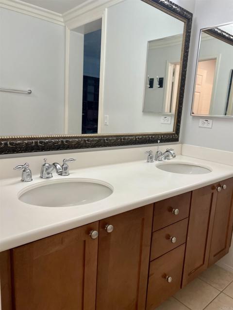 51 PALLADIUM Lane, Ladera Ranch CA: https://media.crmls.org/mediaz/fcf8ac08-2afe-4a7d-9da9-3fedbd42b020.jpg