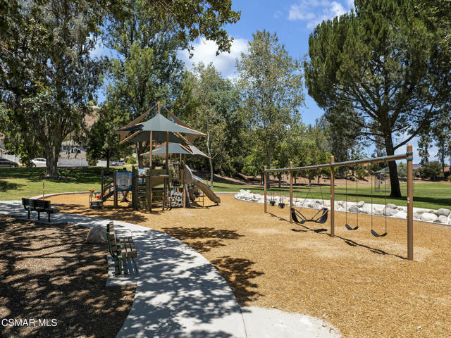 2031 Channelford Road, Westlake Village CA: https://media.crmls.org/mediaz/fcf8e386-1f95-47a0-be8c-35389292ef25.jpg
