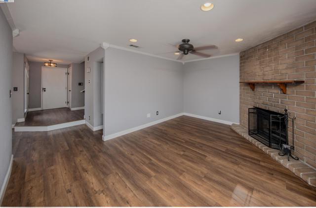 243 Northwood Commons, Livermore CA: https://media.crmls.org/mediaz/fcf93426-6919-4254-838a-8cb503b5b919.jpg