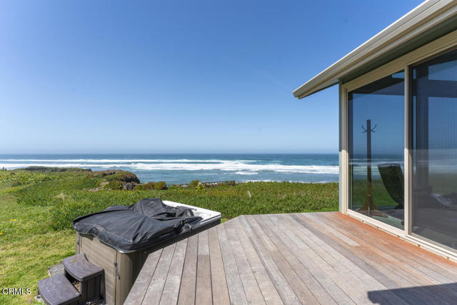 Detail Gallery Image 2 of 38 For 32854 Ocean Meadows Cir, Fort Bragg,  CA 95437 - 3 Beds | 4 Baths