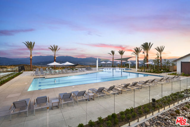 28903 Terrane Court, Santa Clarita CA: https://media.crmls.org/mediaz/fcfa9257-79da-4c3c-86ff-d51186e4174e.jpg