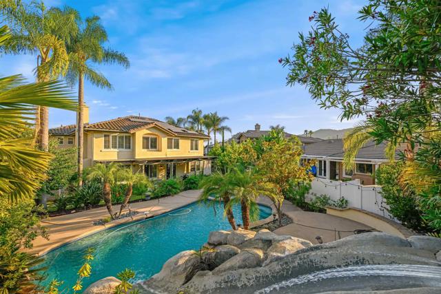 3140 Willow Creek Pl, Escondido CA: https://media.crmls.org/mediaz/fcfb10b2-c98b-4a5a-aa10-d59951db9d7c.jpg